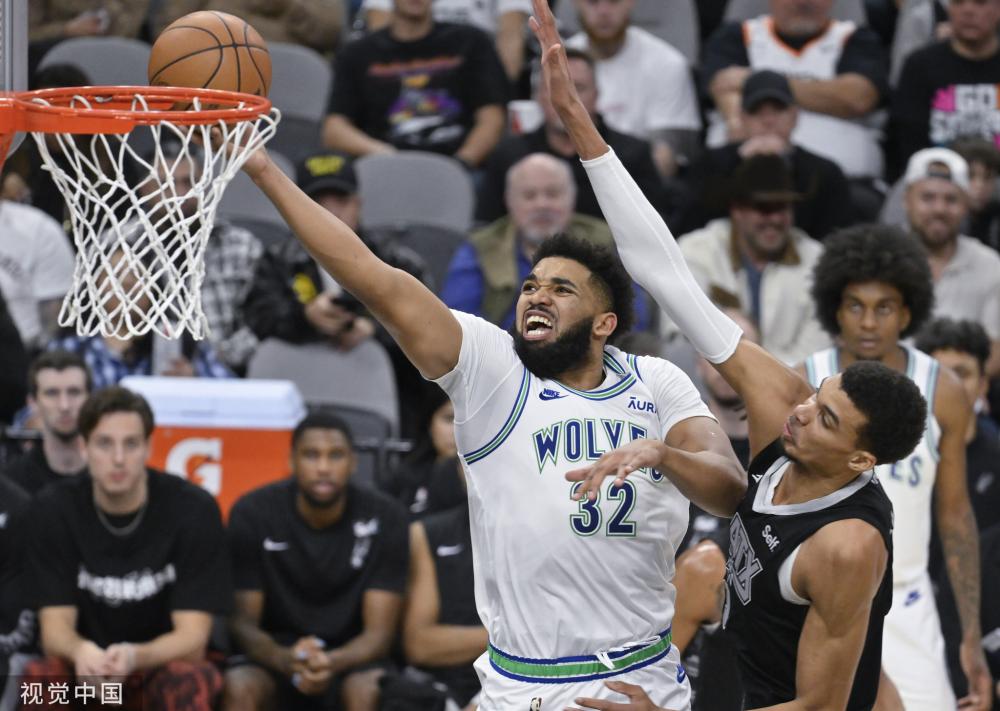 上提升了球 上提升了球