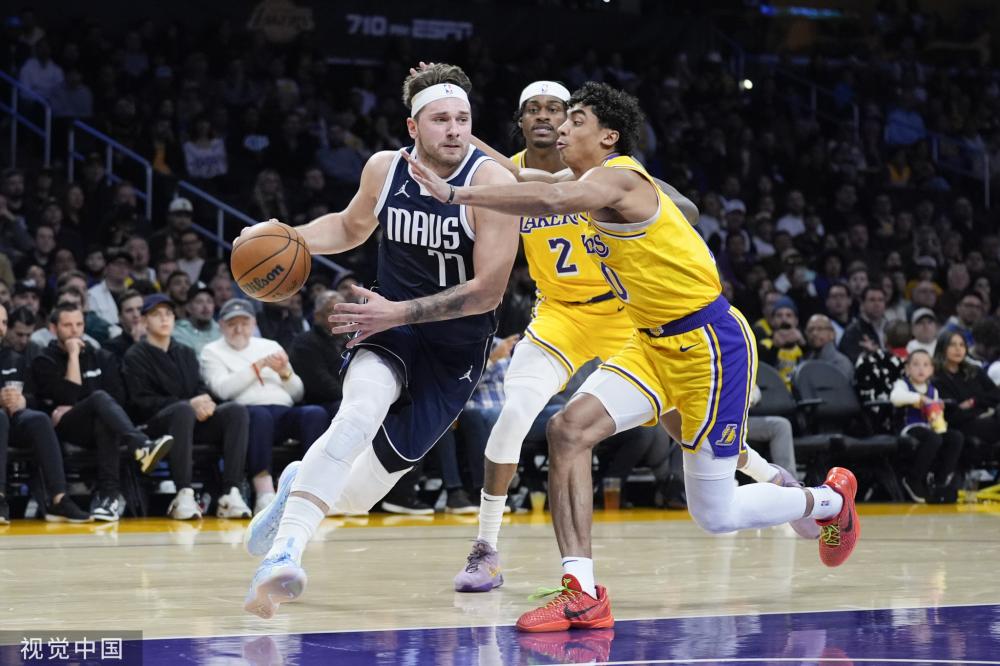 鲍威尔的个 鲍威尔的个